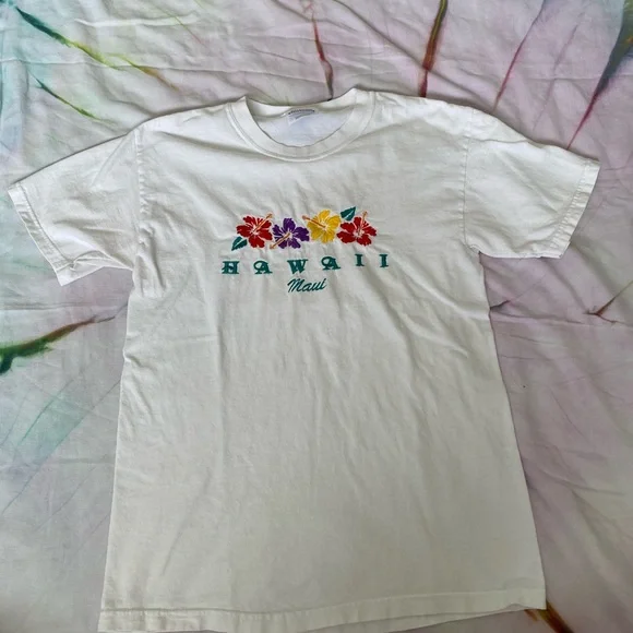 Vintage Hawaii Tshirt - Picture 2 of 2